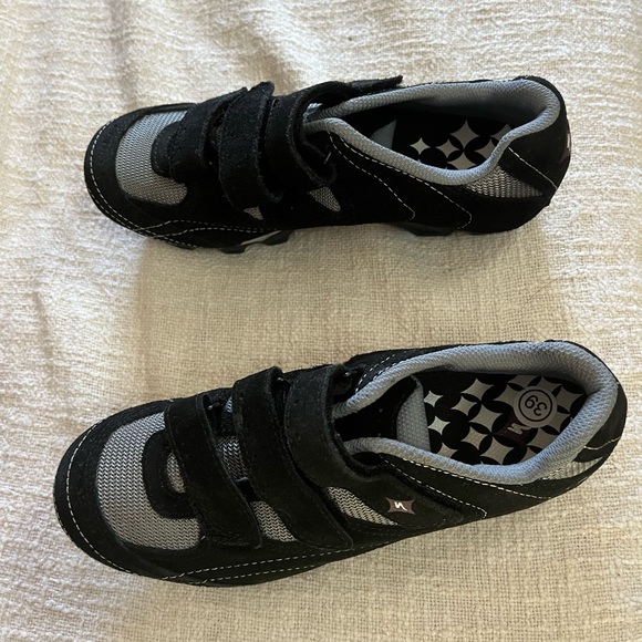 New Specialized clip in bike shoes - Picture 2 of 9